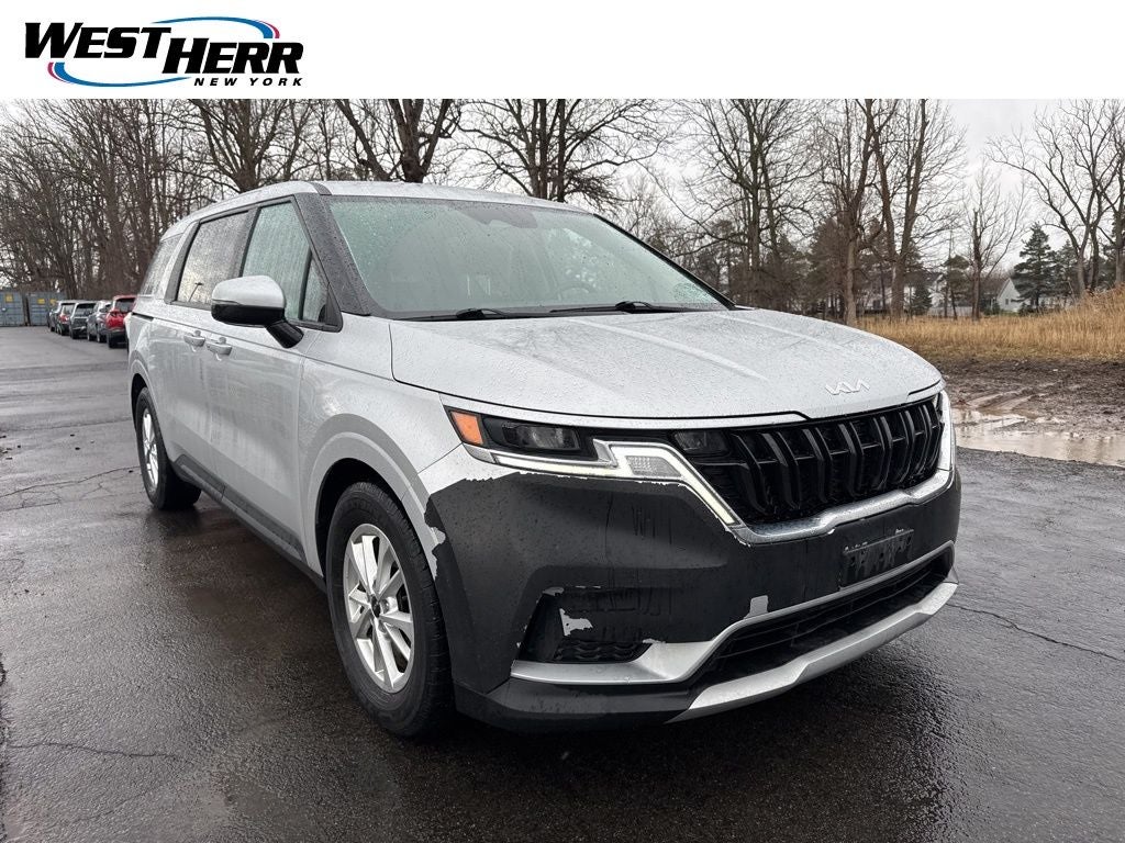 2022 Kia Carnival LX