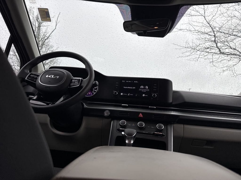 2022 Kia Carnival LX