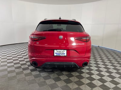 2022 Alfa Romeo Stelvio Veloce