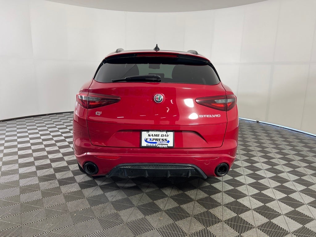 2022 Alfa Romeo Stelvio Veloce