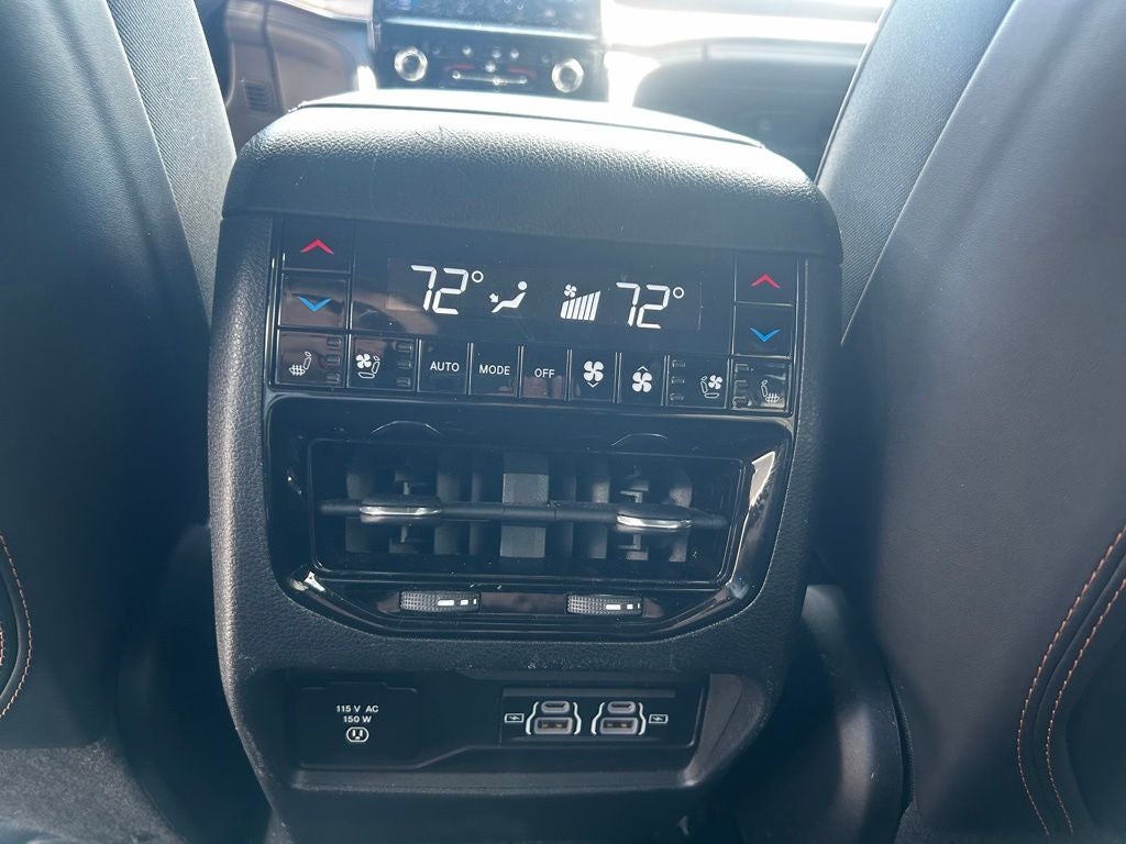 2022 Jeep Grand Cherokee L Summit