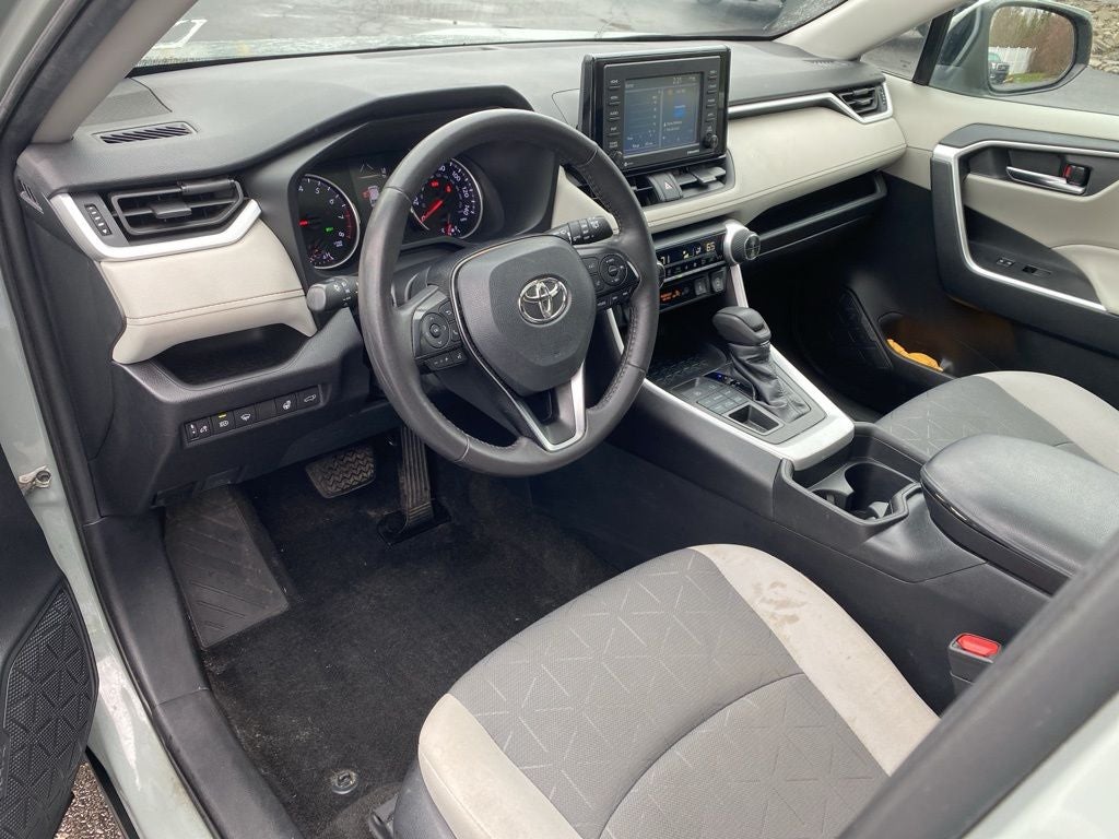 2020 Toyota RAV4 XLE