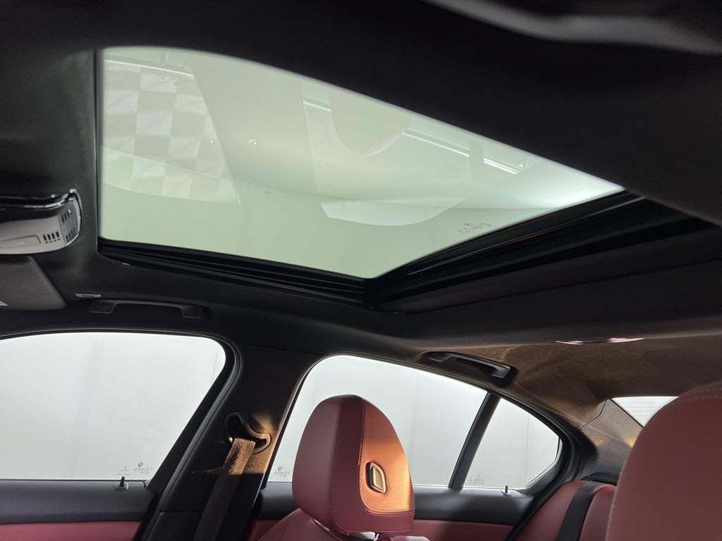 2023 BMW 3 Series 330i xDrive