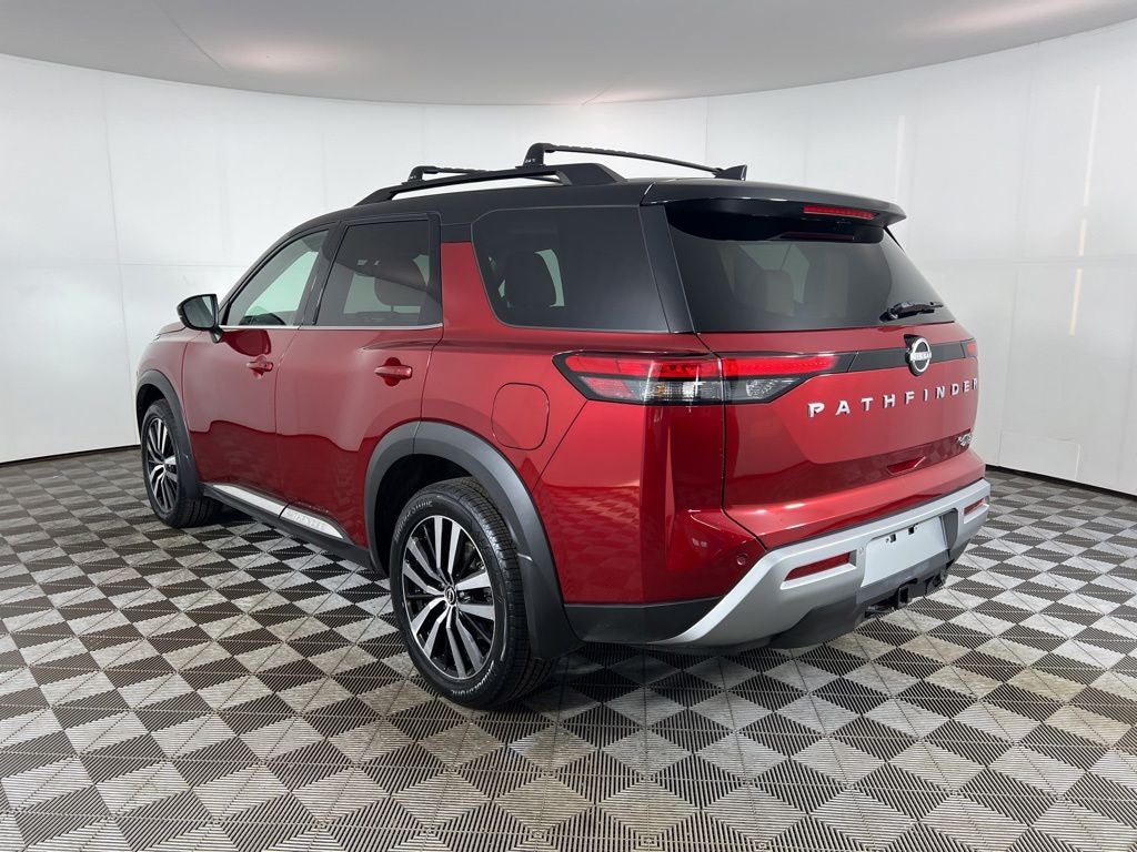 2023 Nissan Pathfinder Platinum
