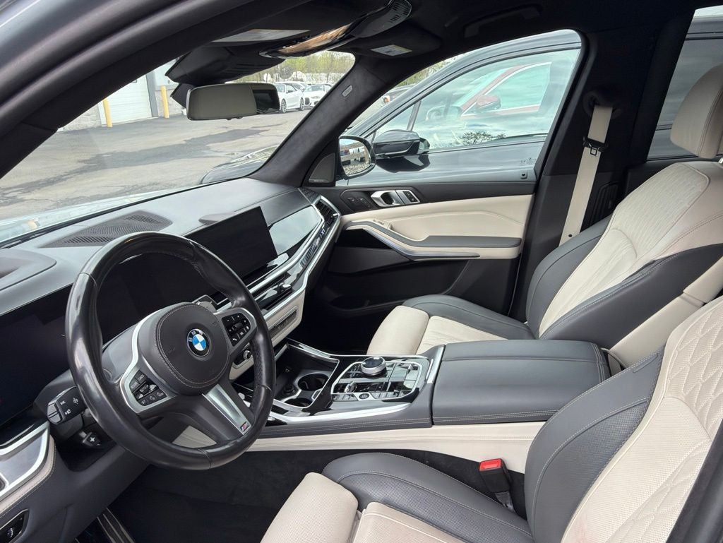 2023 BMW X7 xDrive40i