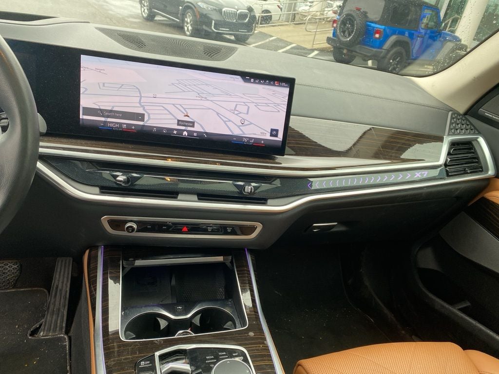 2025 BMW X7 xDrive40i