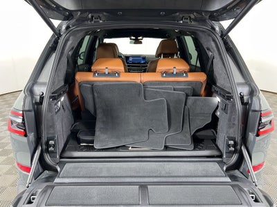 2026 BMW X7 M60i