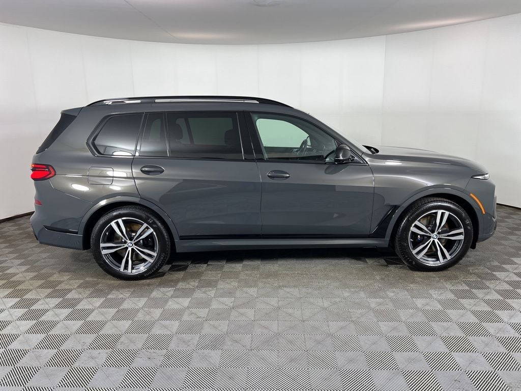 2026 BMW X7 M60i