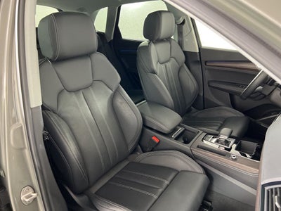 2023 Audi Q5 45 S line Prestige quattro