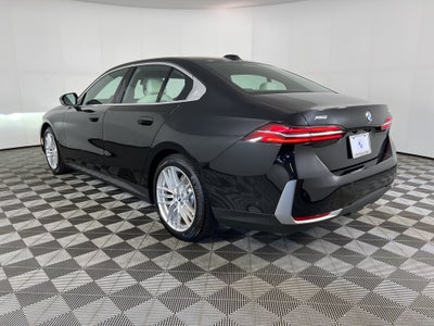 2025 BMW 5 Series 530i xDrive