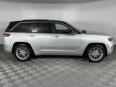 2023 Jeep Grand Cherokee SUMMIT