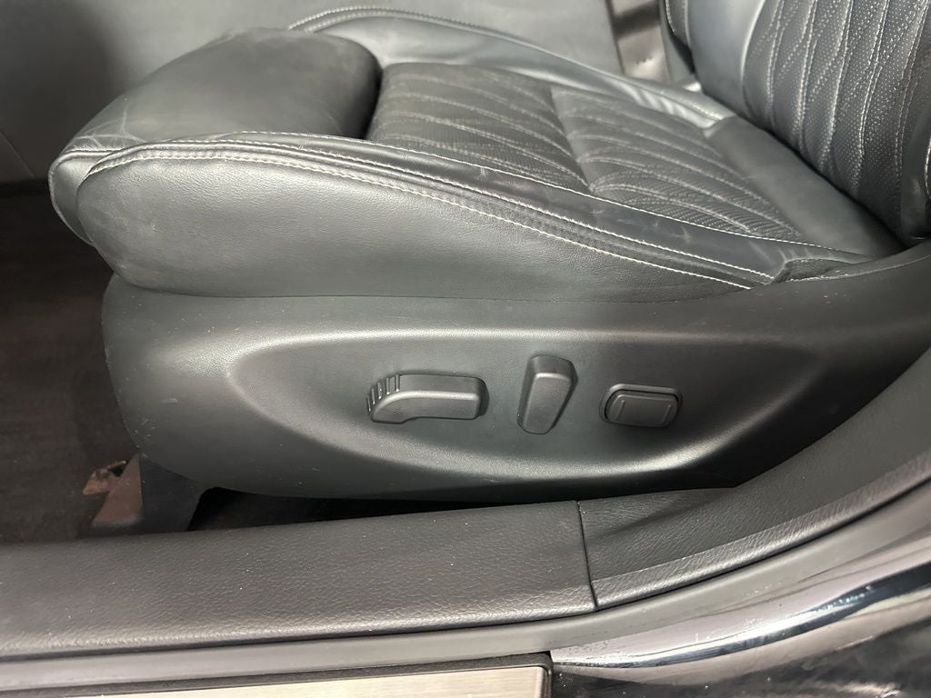 2023 Nissan Maxima Platinum