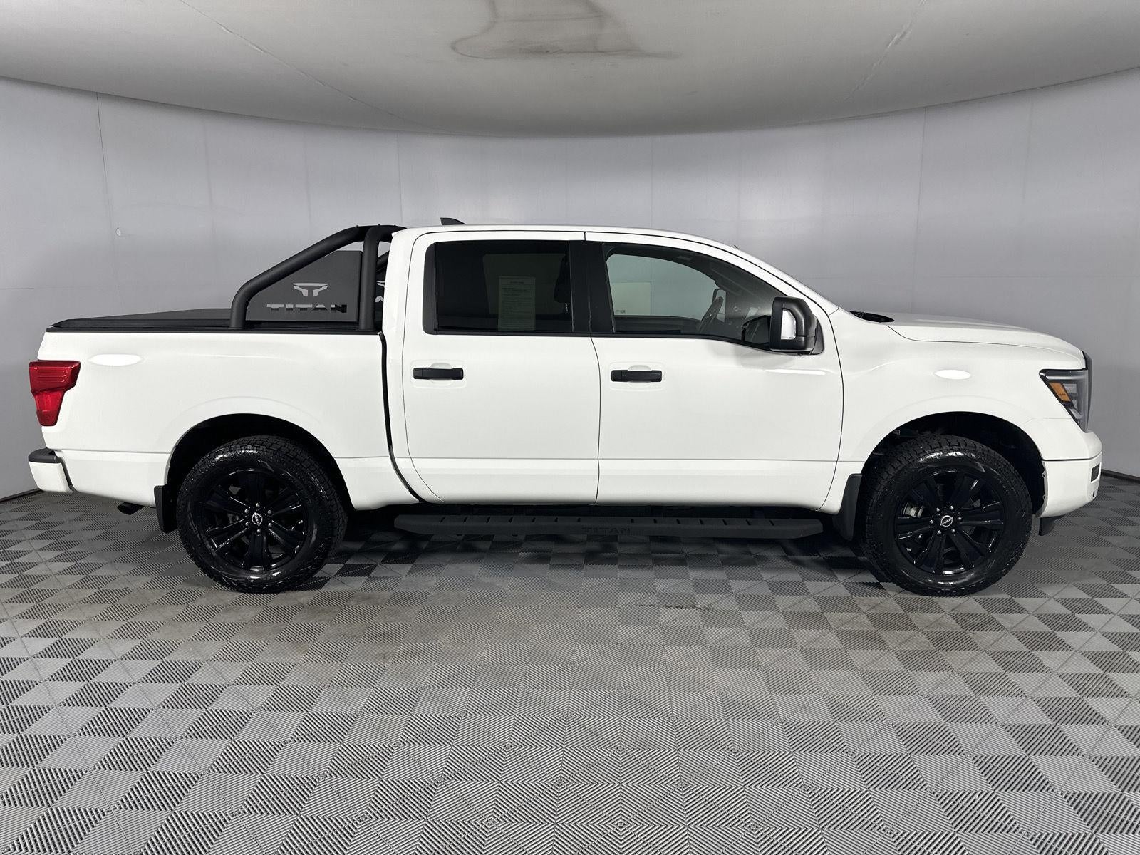 2024 Nissan Titan SV