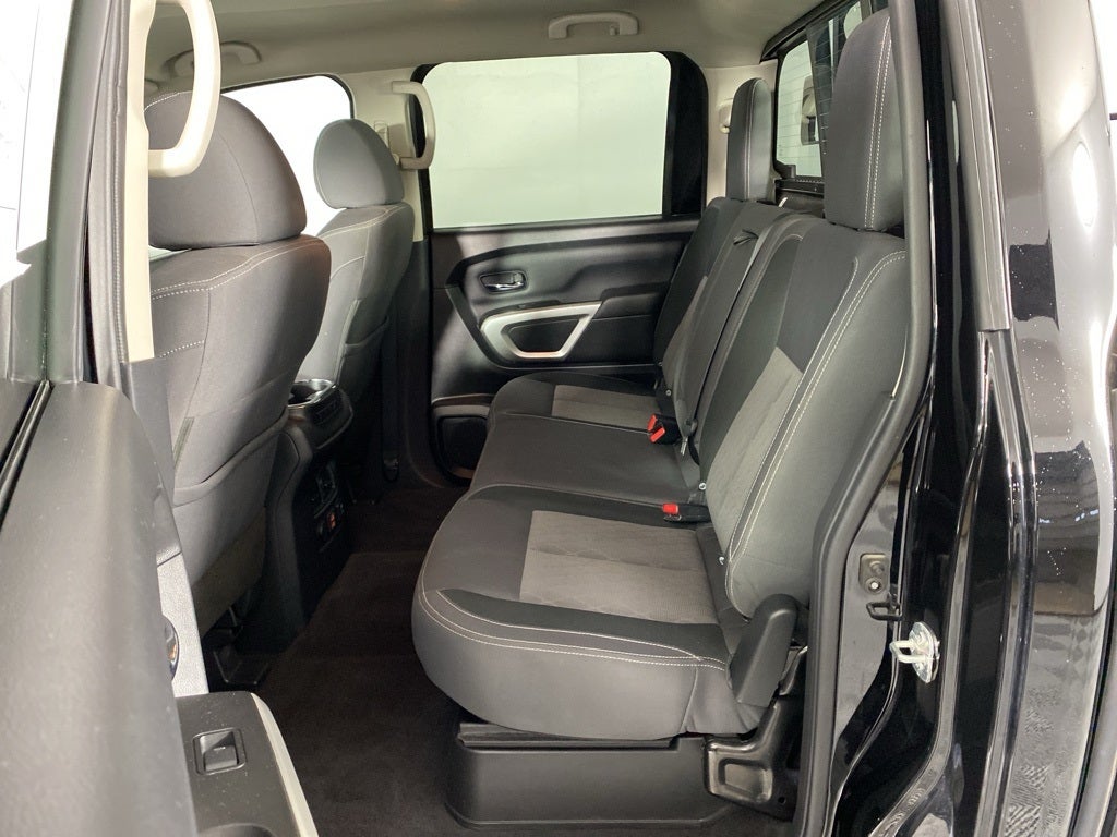 2024 Nissan Titan XD SV