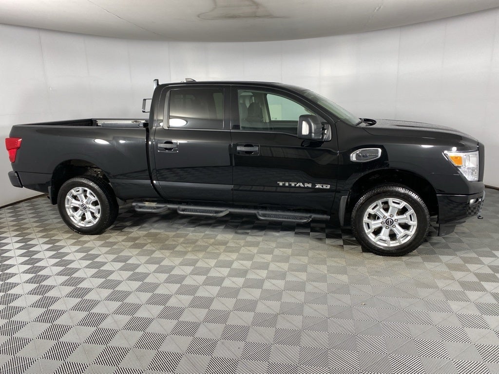 2024 Nissan Titan XD SV