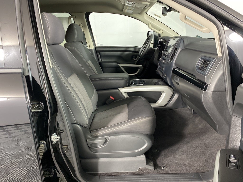 2024 Nissan Titan XD SV