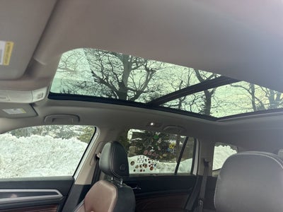 2022 Volkswagen Atlas 3.6L V6 SEL Premium R-Line