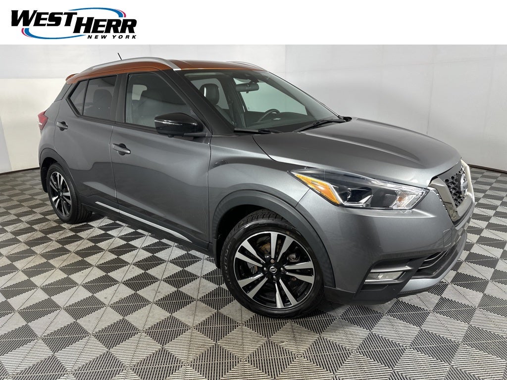 2020 Nissan Kicks SR