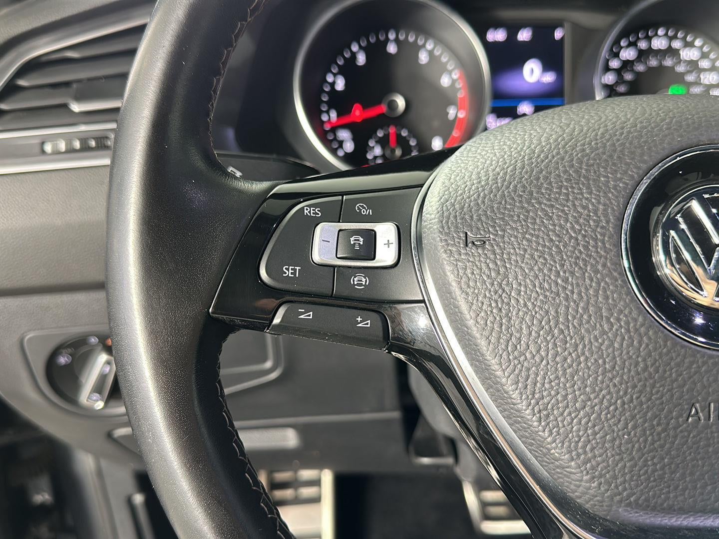 2021 Volkswagen Tiguan SE R-Line Black