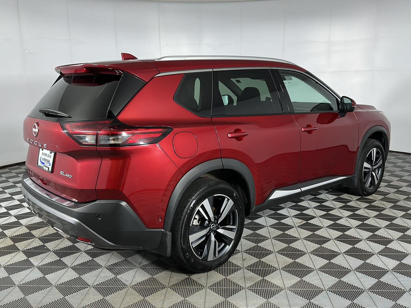 2022 Nissan Rogue SL