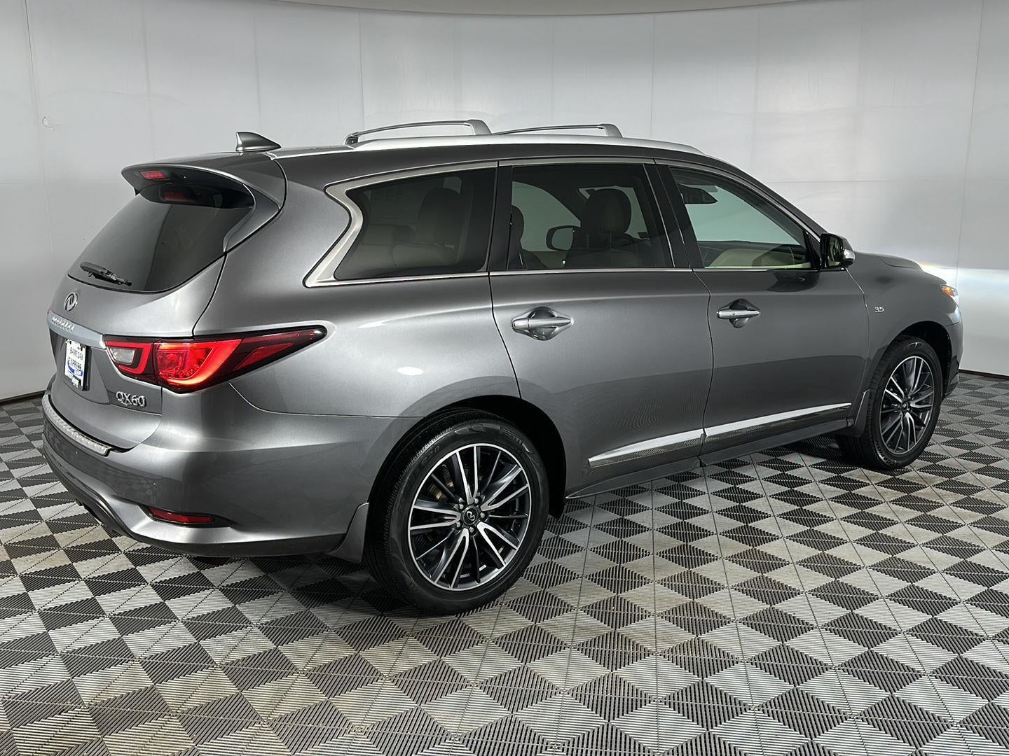 2020 INFINITI QX60 LUXE