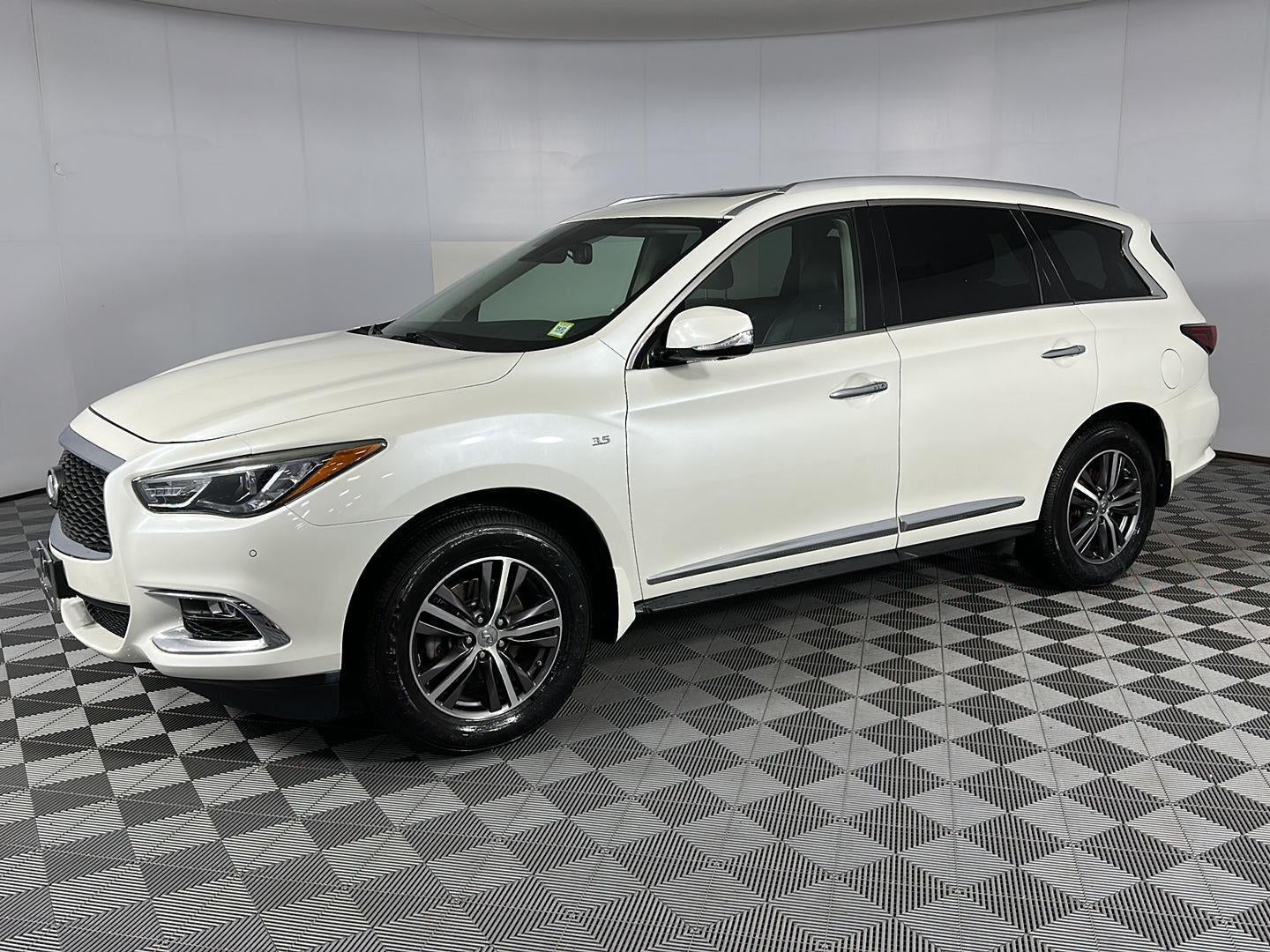 2019 INFINITI QX60 LUXE