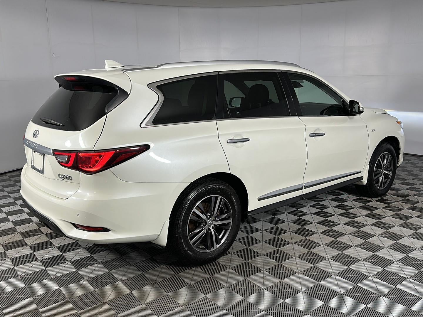 2019 INFINITI QX60 LUXE