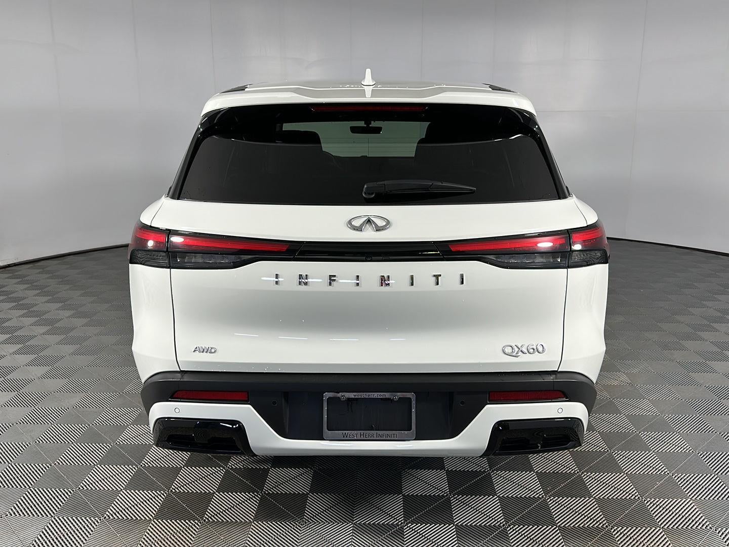 2024 INFINITI QX60 PURE