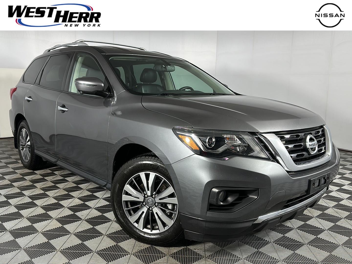 2020 Nissan Pathfinder SL