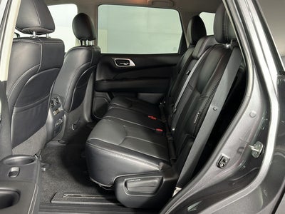 2020 Nissan Pathfinder SL