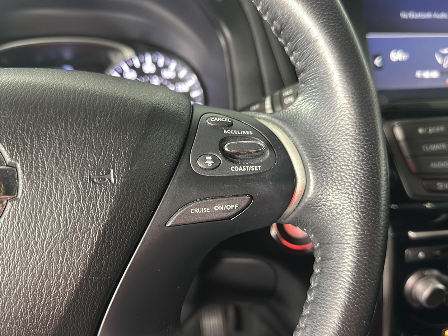 2019 Nissan Pathfinder SV