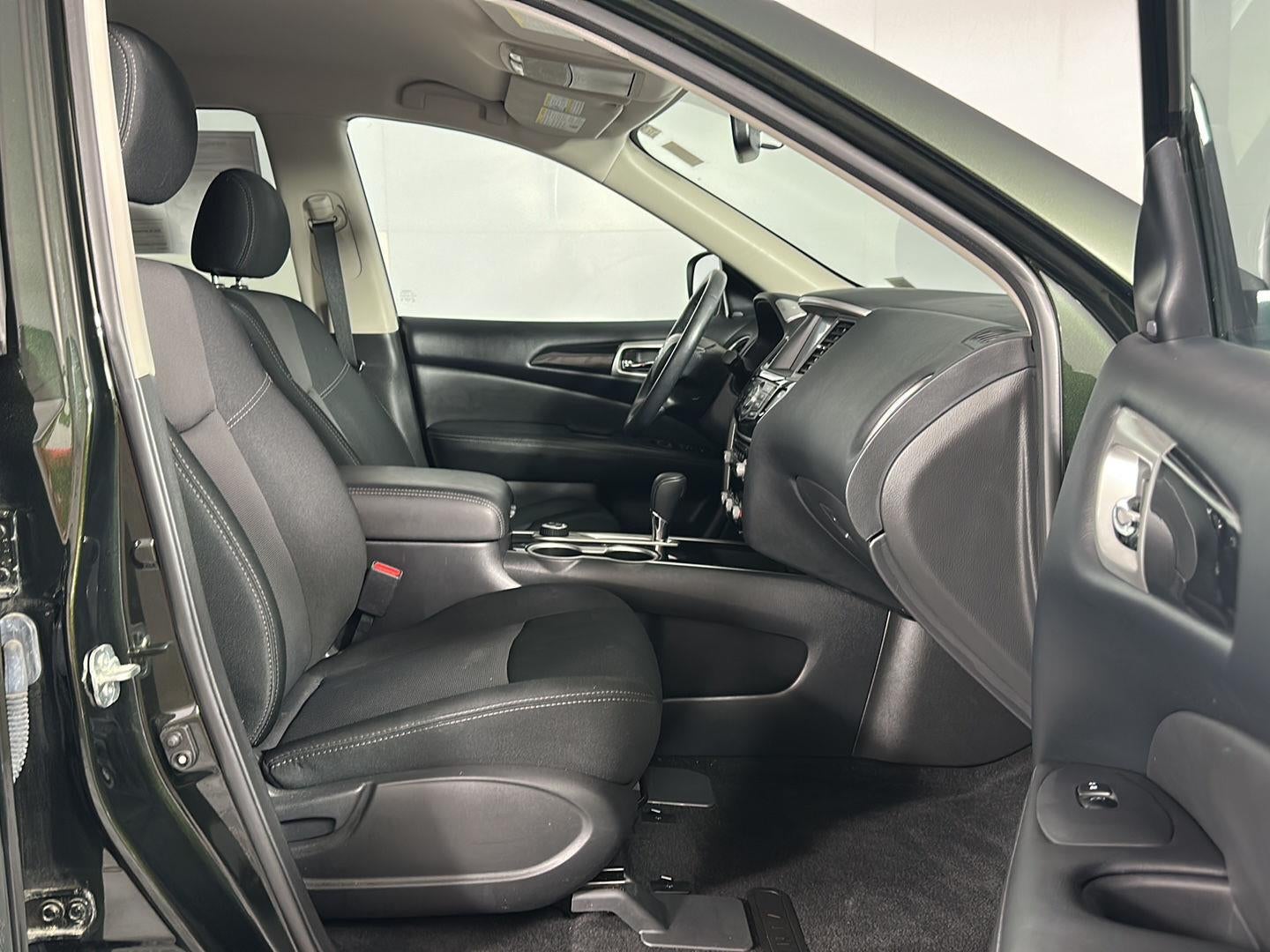 2019 Nissan Pathfinder SV