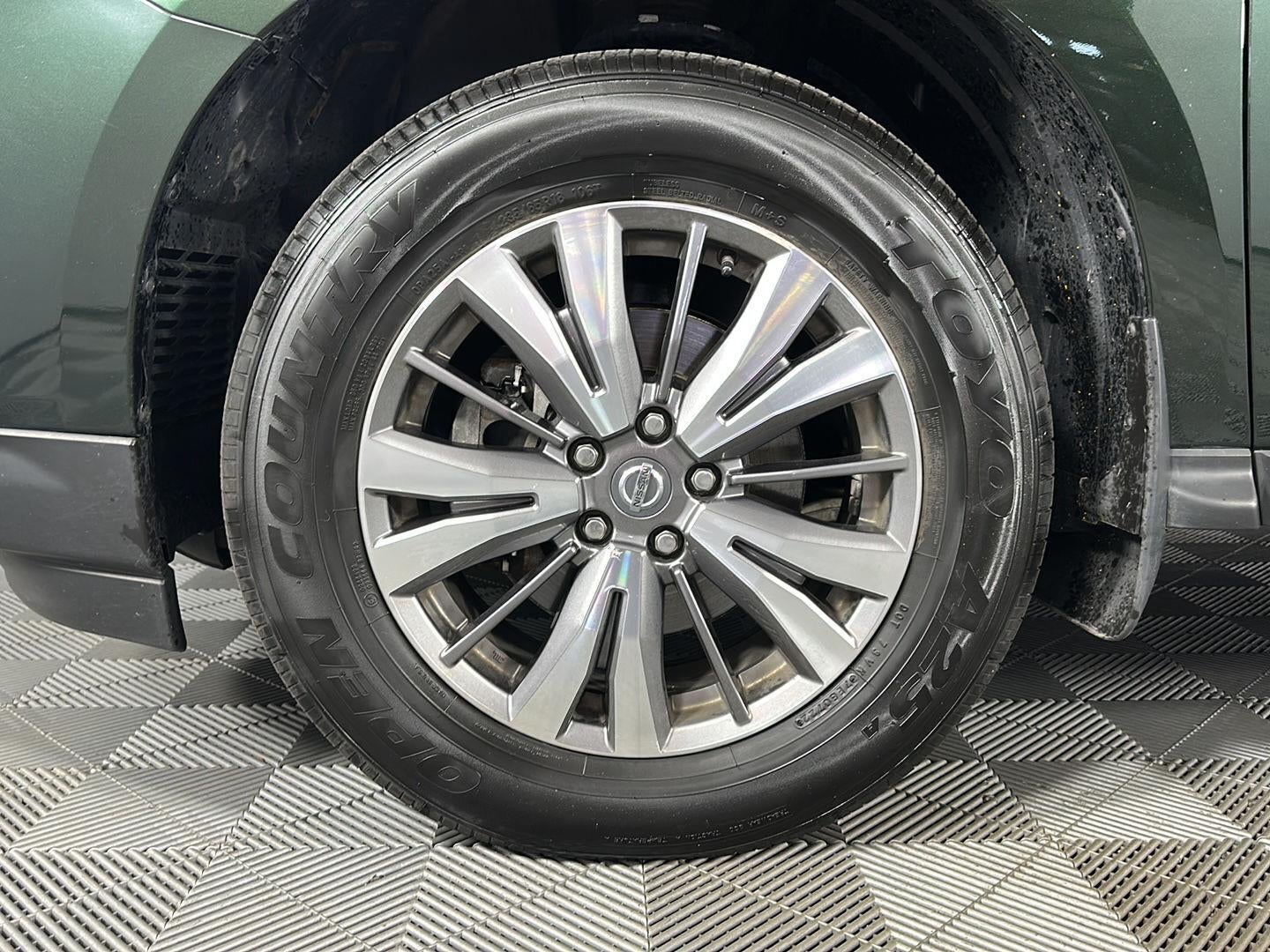 2019 Nissan Pathfinder SV