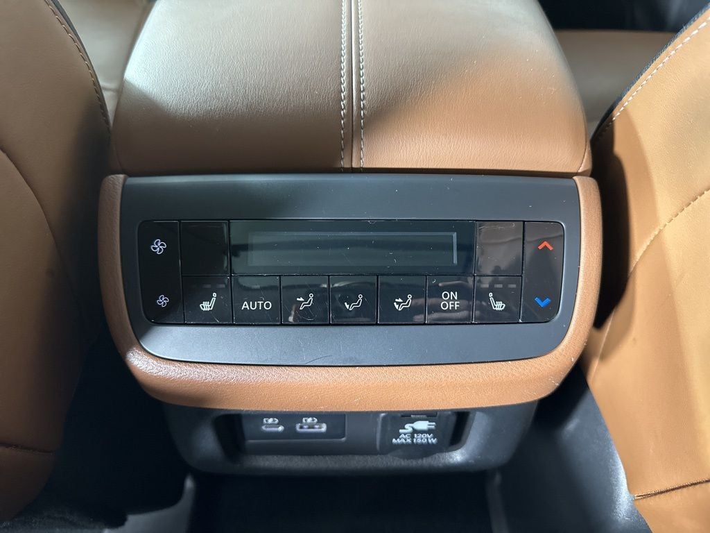 2022 Nissan Pathfinder Platinum