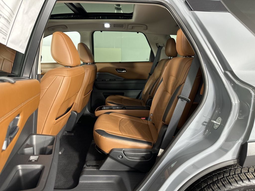 2022 Nissan Pathfinder Platinum