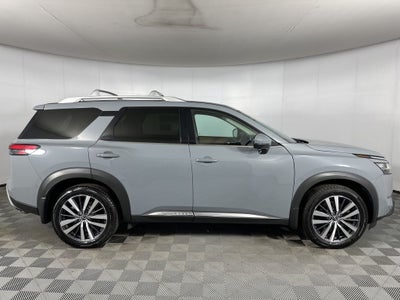 2022 Nissan Pathfinder Platinum