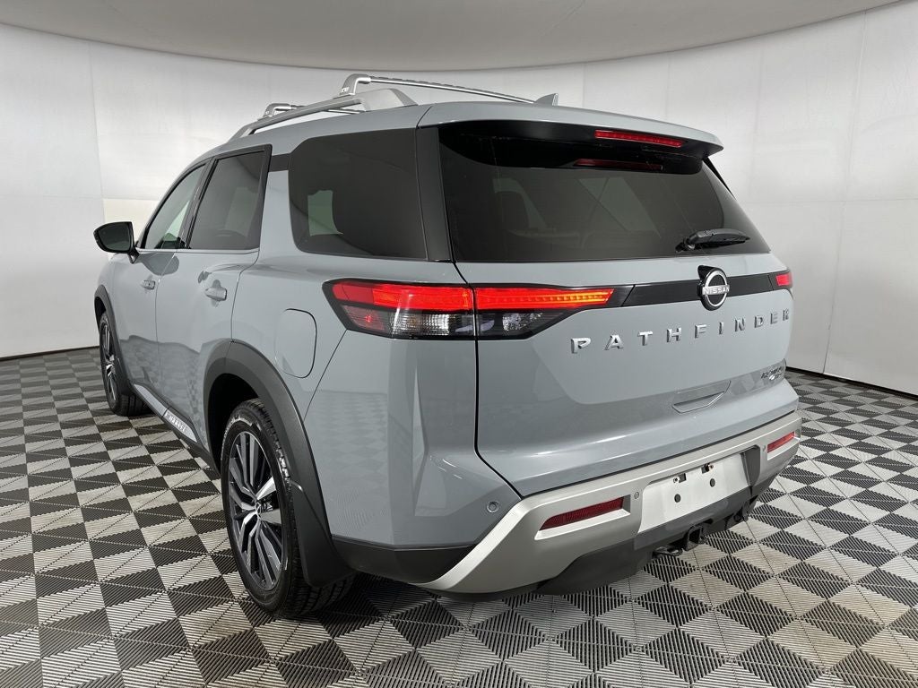 2022 Nissan Pathfinder Platinum