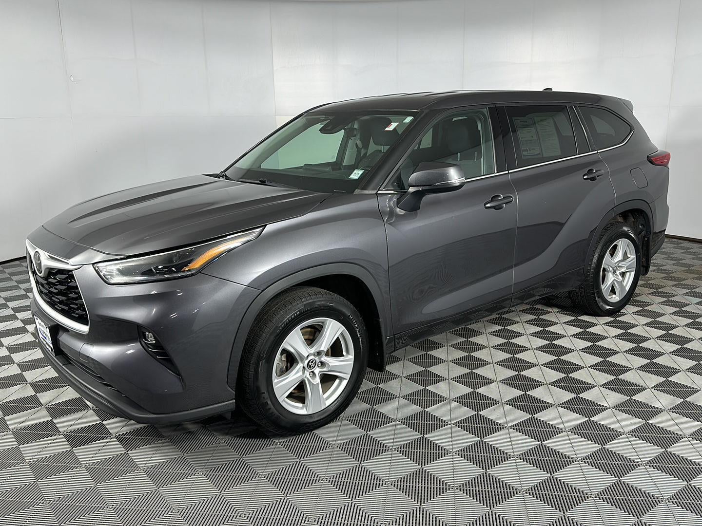 2021 Toyota Highlander LE