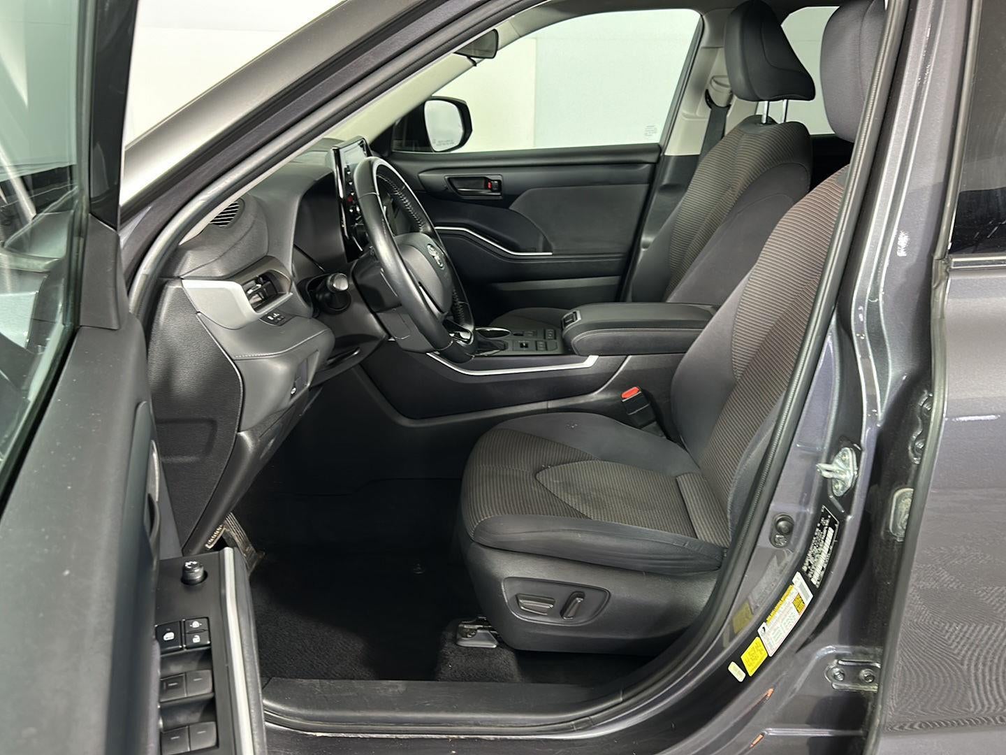 2021 Toyota Highlander LE