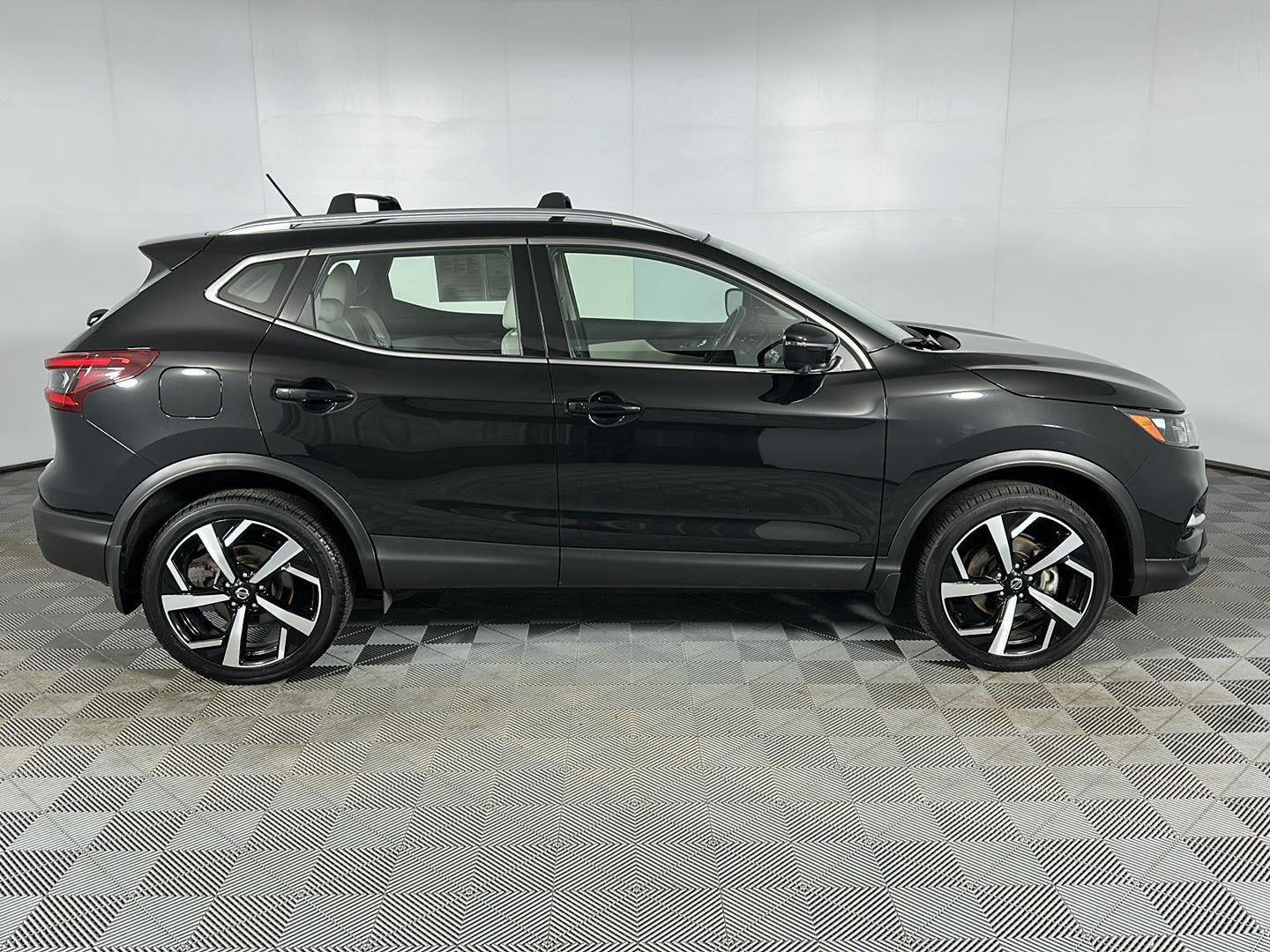 2022 Nissan Rogue Sport SL