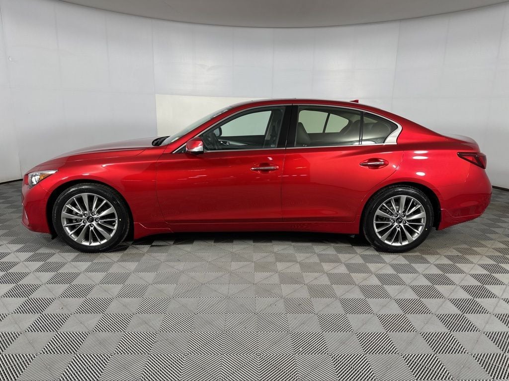 2022 INFINITI Q50 LUXE