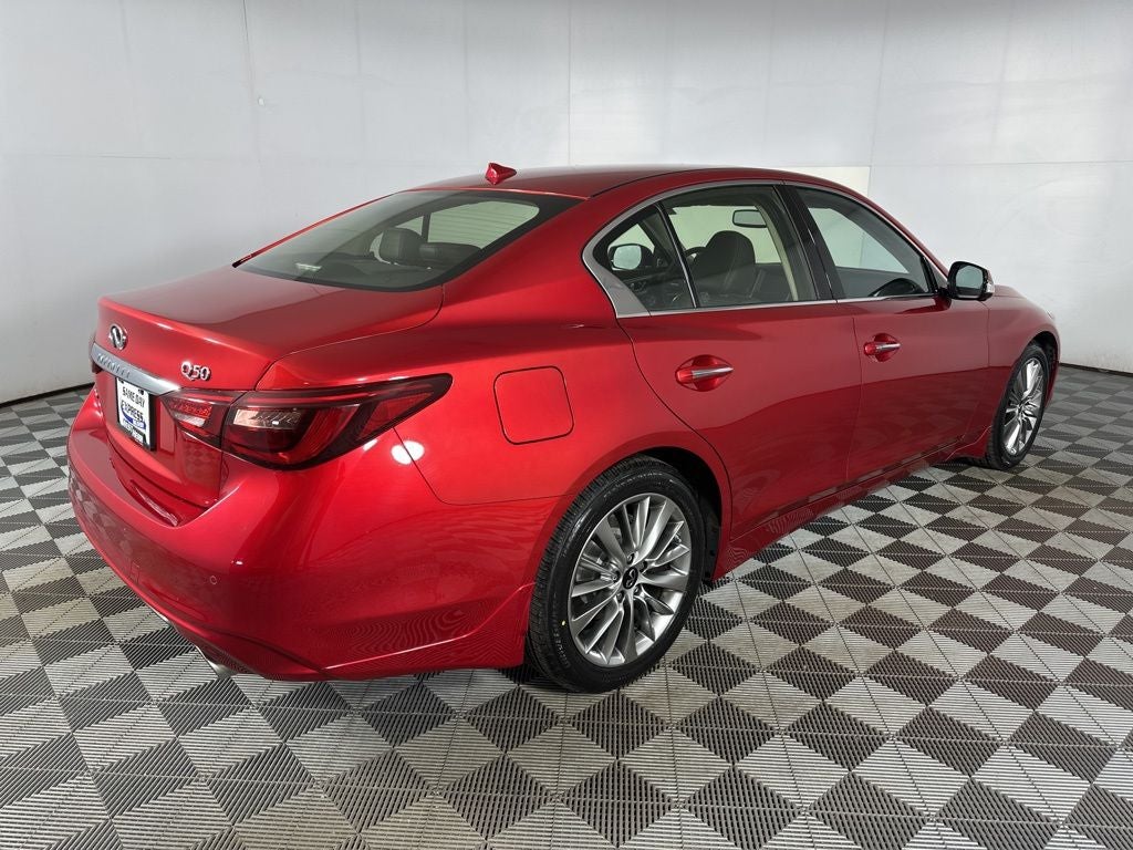 2022 INFINITI Q50 LUXE