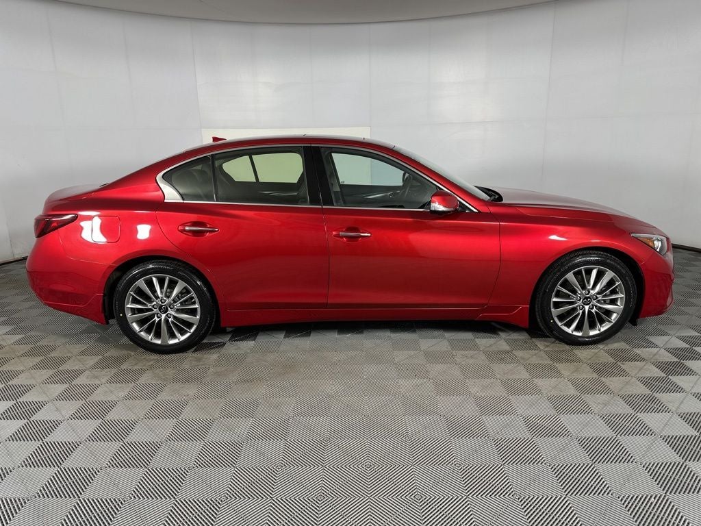 2022 INFINITI Q50 LUXE