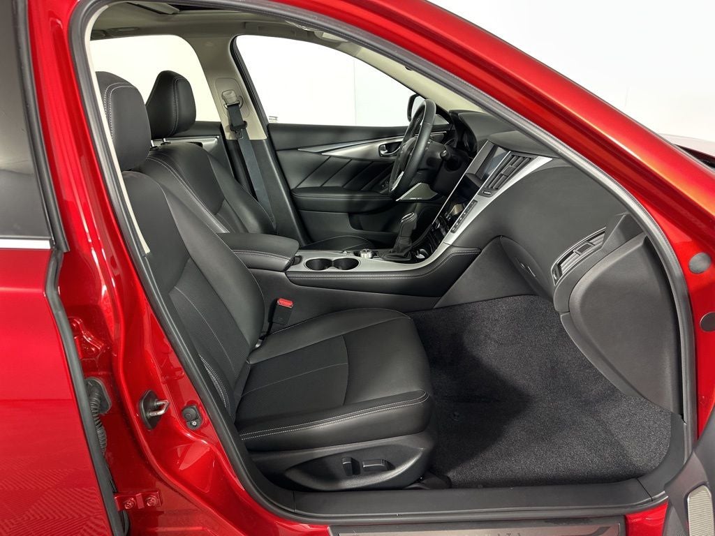 2022 INFINITI Q50 LUXE