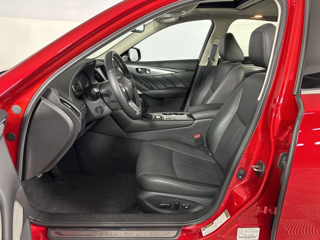 2022 INFINITI Q50 LUXE