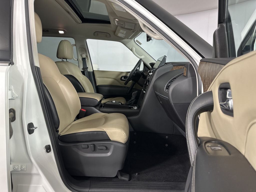 2023 INFINITI QX80 Premium Select