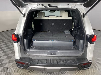 2025 Lexus LX 700h Luxury