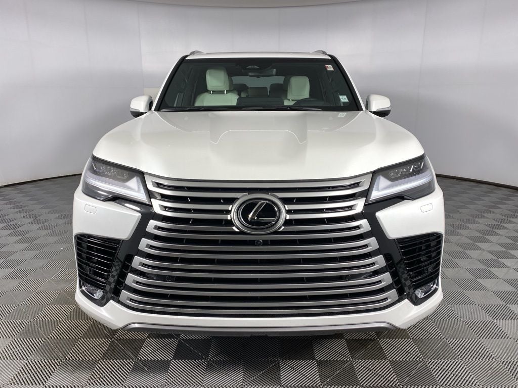 2025 Lexus LX 700h Luxury