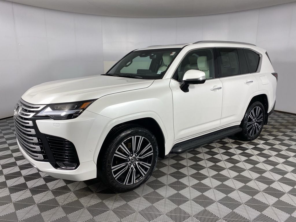 2025 Lexus LX 700h Luxury