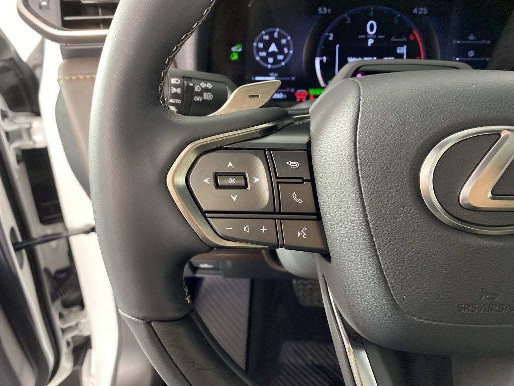 2025 Lexus LX 700h Luxury